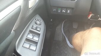 HONDA JAZZ 1.3i-VTEC MT 2015 - 10