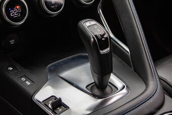 Jaguar E-Pace 2.0 R-Dynamic SE AWD A9 132kW - 10