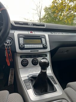 VW PASSAT B6 2.0 FSI 2006 - benzín - 10