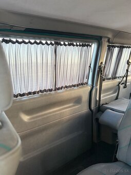 VW Caravelle - 10