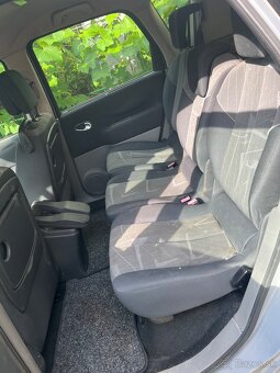 Predám Renault Scenic - 10
