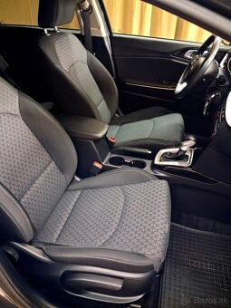 Kia Ceed SW kombi Automat - 10