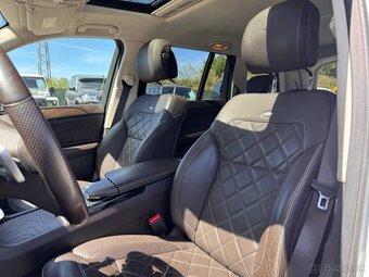 Mercedes-Benz GLS 400 4MATIC A/T - 10