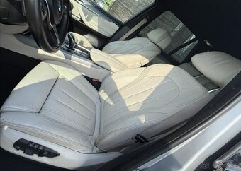 BMW X5 3,0 xDrive30d M-PAKET 7MÍST TZ nafta automat 190 kw - 10