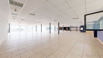 Na prenájom multifunkčné priestory – Trnava, prízemie + posc - 10