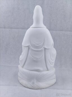 Buddha Guan yin čínskej bódhisattvy súcitu a milosrdenstva - 10
