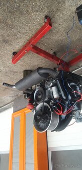 Predám na Tatru 600 Tatraplan dieli na motor - 10