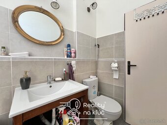 Na prenájom zariadený 2-izbový byt na Komárňanskej ul. v NZ - 10