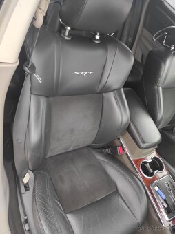 Chrysler 300C - 10