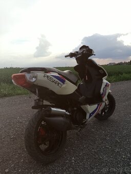 Skúter 50cc - 10