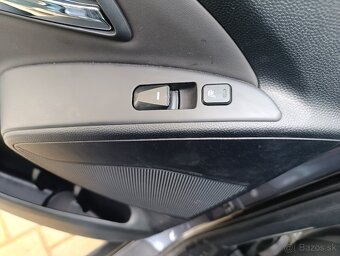 Hyundai IX35 1,6 benín, 99kw, 100.000km - 10