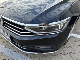 Volkswagen Passat Variant 2.0 TDI Elegance 4Motion DSG - 10