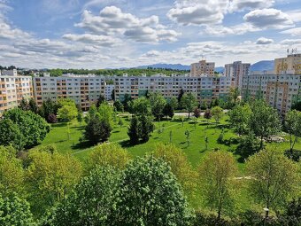 3-izbový byt - kompletná rekonštrukcia, zariadený - 10
