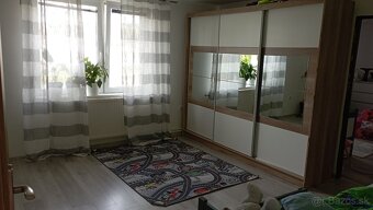 Predám zrekonštruovaný rodinný dom - 10