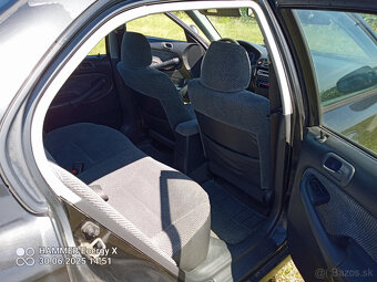 Honda Civic 1.5 VTEC - 10
