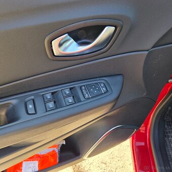 Renault Captur 1,2 87 kW automat - 10