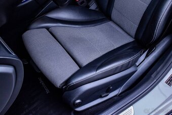 Mercedes-Benz C trieda Sedan 220 d 4MATIC A/T - 10