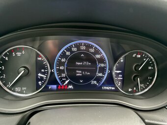 Opel Insignia ST 2.0CDTi - 10
