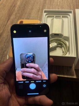 Predam Iphone XS 64 gb gold - 10