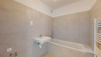 Polianky / B6412 / 2-izbový byt s loggiou - 10