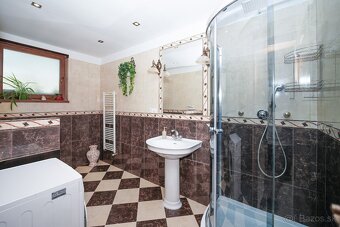 Rodinný dom v obci Rovinka na predaj - 10