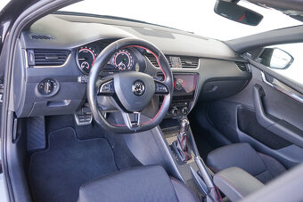 42-ŠKODA Octavia Combi RS,2017,nafta,2.0TDI RS-DSG,135 kW - 10