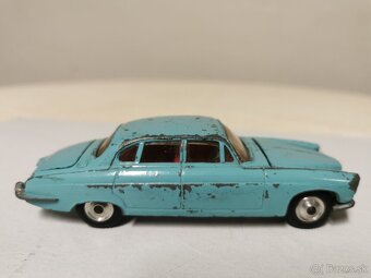 Corgi toys Jaguar Mark X - 10