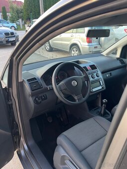 Volkswagen Touran TrendLine 1.6 Benzin = Top Stav = - 10