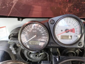Suzuki GSXR 750, r. 1996 - 10