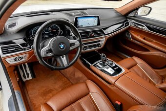 BMW Rad 7 M760Li xDrive A/T Full - 10