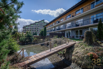 Nadštandardný 3-izbový apartmán s vlastným pozemkom - 10