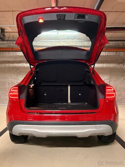 Mercedes-Benz GLA - 10