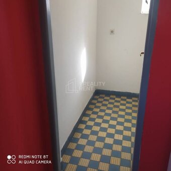 Predaj rodinného domu so záhradou vo Svrčinovci- kúsok od ce - 10