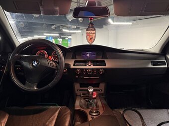 BMW E60 523i - 10