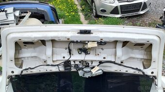 VW  Golf 4 kufrove dvere piate - 10