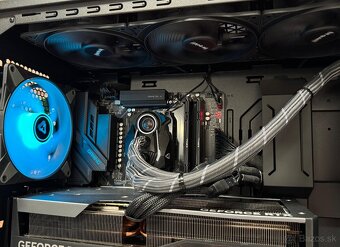 Ryzen 9 9950X3D\96GB\RTX 4070Ti\SSD\1000W Zdroj - 10