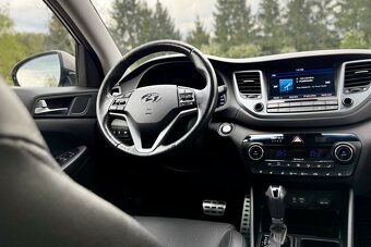 Hyundai Tucson 2.0 CRDI 4WD PREMIUM - 10