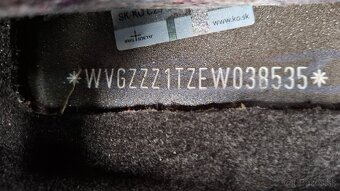 Volkswagen Touran 1,6tdi, 2013 - 10