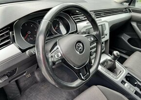 Volkswagen Passat 2.0 TDi, Exclusive, Navi, ACC manuál - 10