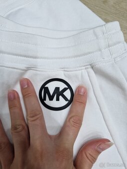 Michael Kors bielo cierna teplakova suprava a biele teplaky - 10