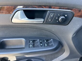 Volkswagen Touran 1.9 TDI DSG - 10