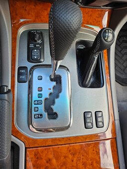 TOYOTA LAND CRUISER 100 4.7 LPG - 10