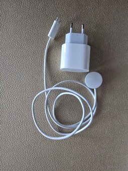 Predám Apple iPhone 13 128 GB Green a Apple Watch series 7 - 10