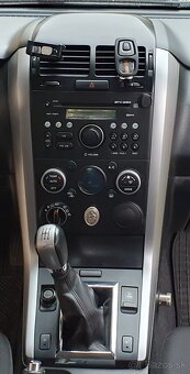 Predám Suzuki Grand Vitara 2.0 benzín + plyn - 10