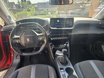 Peugeot 2008 1.2 Allure full výbava - 10