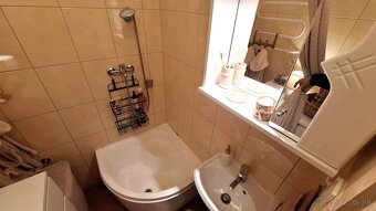 EXKLUZÍVNY PREDAJ-Kompletne prerobený 2 izb.byt s loggiou KN - 10