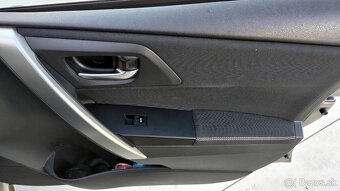 Toyota Auris Hybrid LPG Touring Sports Active Comfort - 10