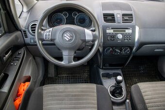 Suzuki SX4. - 10