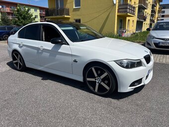 BMW e90 318d - 10