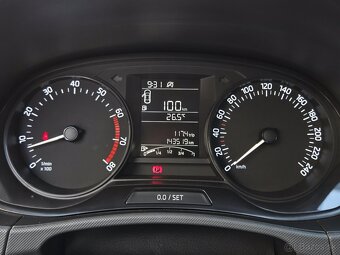 ŠKODA FABIA -- 143.000 KM - 10